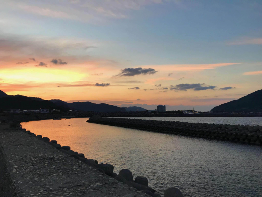 【鹿児島・甑島】心赴くままに、自分らしく生きれるような瞬間を表現し、想いをカタチに ／ 東シナ海の小さな島ブランド社 古賀愛深さん
