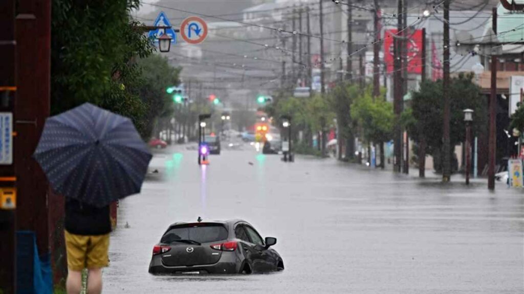 夜中の豪雨、5年前の教訓は 記録的大雨から１カ月 「半日前予測」対応に生かす 予想以上の雨量に「想定外」も｜熊本日日新聞社 - 熊本日日新聞社