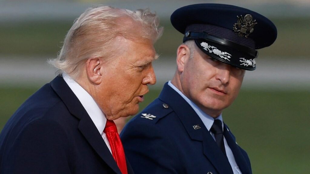 イライラしたGOP上院議員はロシアに蒸気を吹きます：「トランプ、ヴァンス「愛情」プーチンとの「ヴァンス」