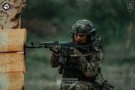 ウクライナの兵士はドローンとロシア語を使用してトリックし、敵を殺す