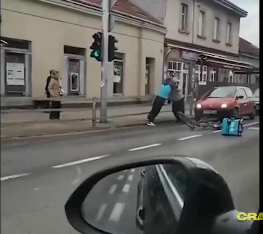 進行中の同化...