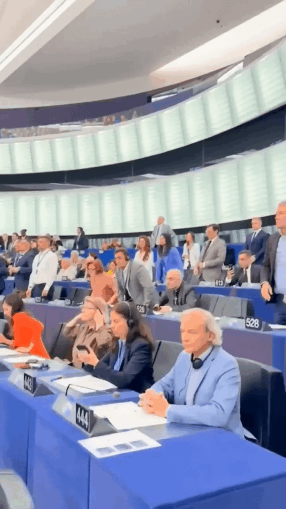 EU議会は、チャーリー・カークの沈黙の瞬間を保持することを拒否しています。