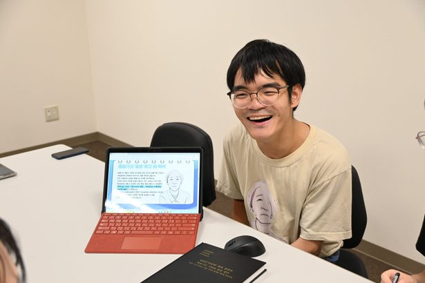 沖縄戦「慰安婦」苦しみ　伝える　韓国の禹準河さん（２９）　ペ・ポンギさんの足取り調査