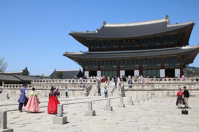 ルーマニアと韓国は、観光客や仕事の目的で、若者が他の州の領土に滞在することを許可します