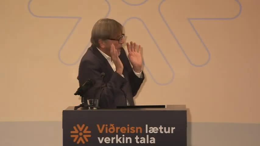 「私たちは善の帝国が必要です」。アイスランドのVerhofstadtは、連邦ヨーロッパのために彼のピッチを与えています。アイスランドはすぐに国民投票で組合に参加するために投票します