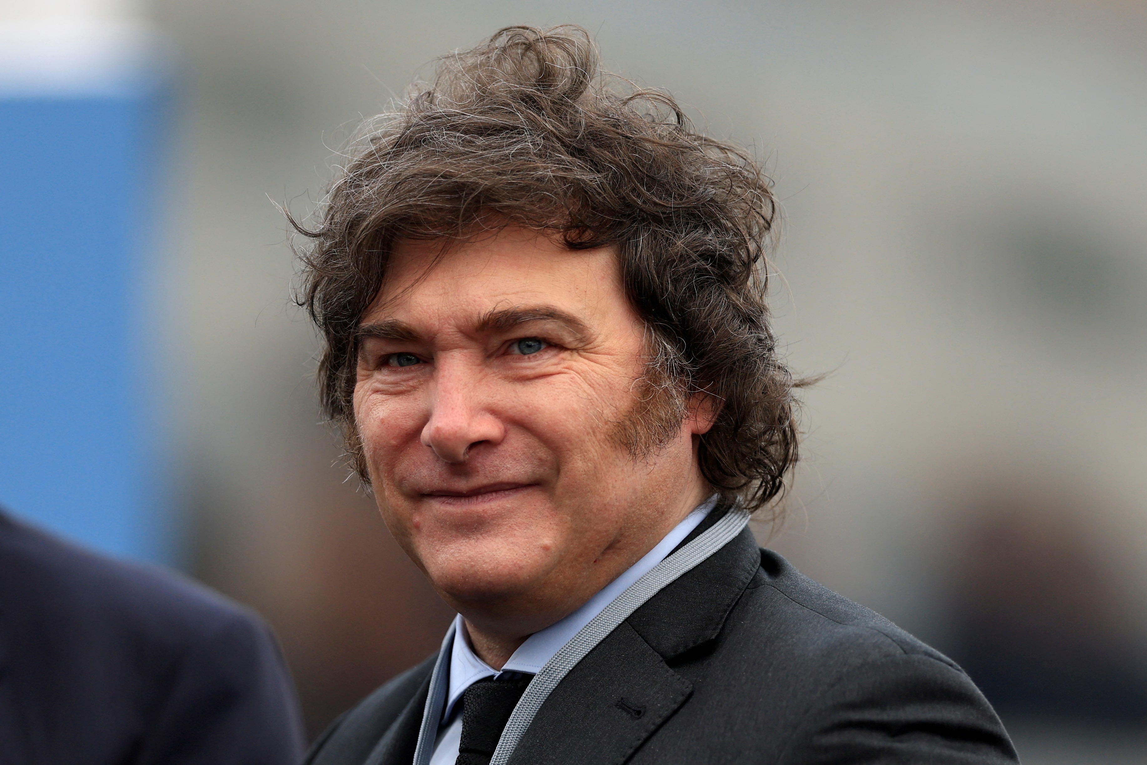 アルゼンチン予算案、財政均衡に重点　選挙控え社会保障は増額