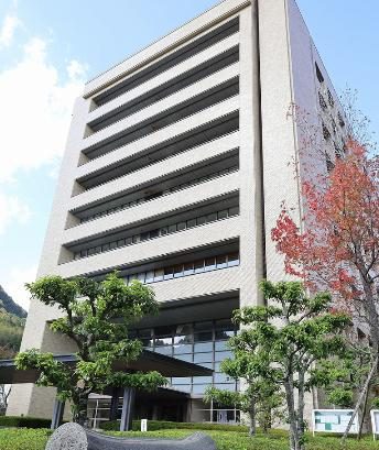 夏の甲子園大会で賭博疑い　山口組系幹部ら逮捕、山口