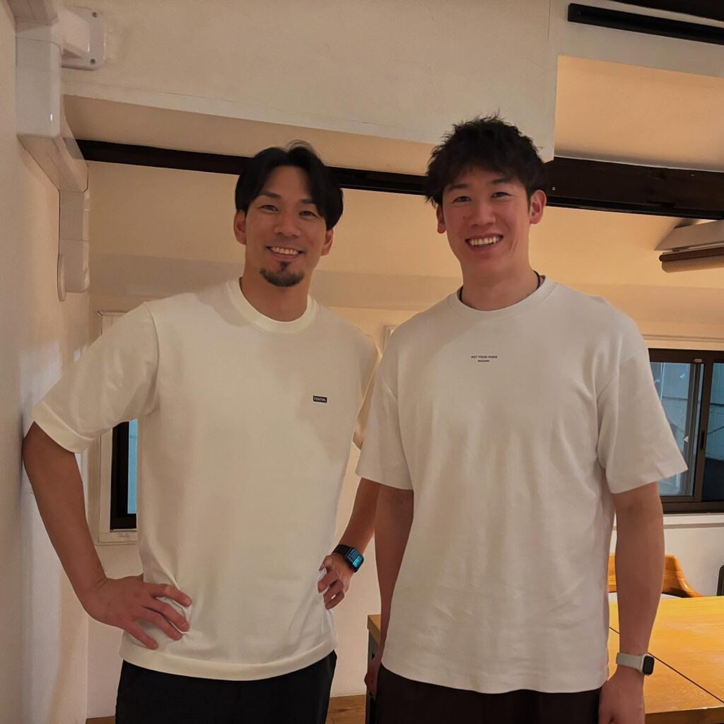 バレー日本代表レジェンドとエースの共演 豪華ツーショットに大反響 | 話題の投稿 | スポーツブル (スポブル)
