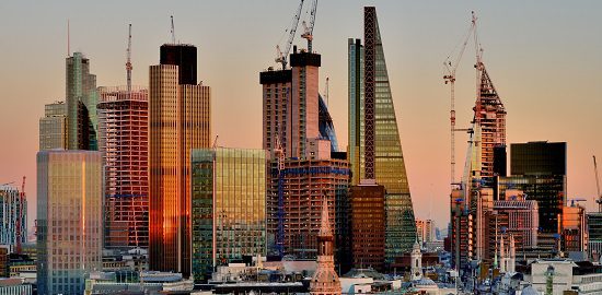 REITに転機、下支えするか機関投資家の不動産マネー REITに転機、下支えするか機関投資家の不動産マネー