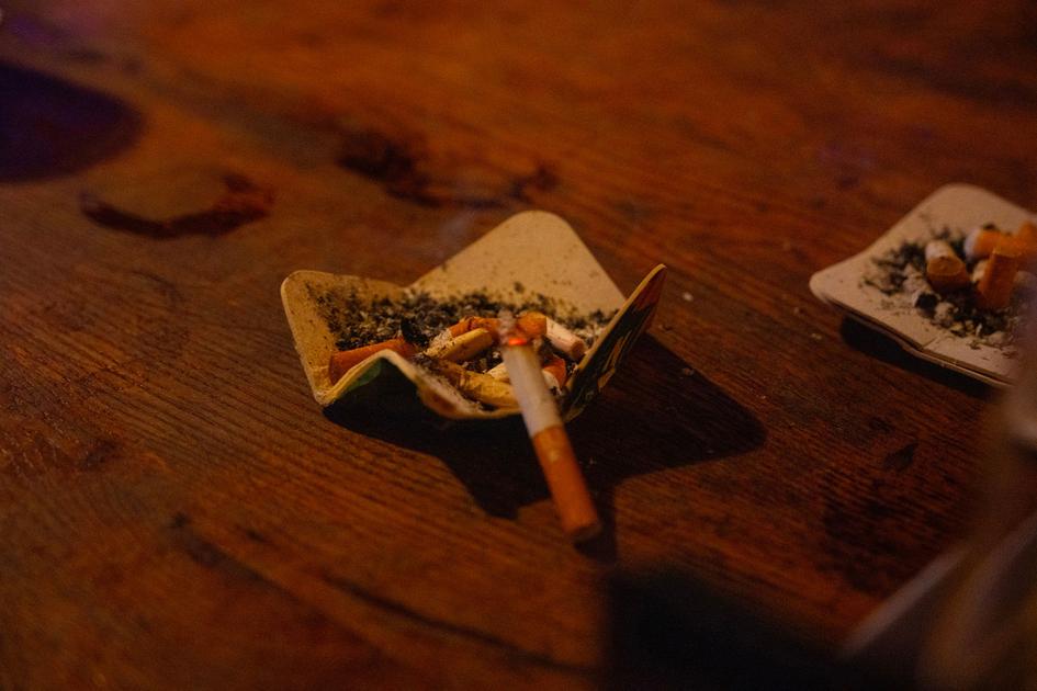 2027年からテラスや喫煙室で禁止されている喫煙とvaping