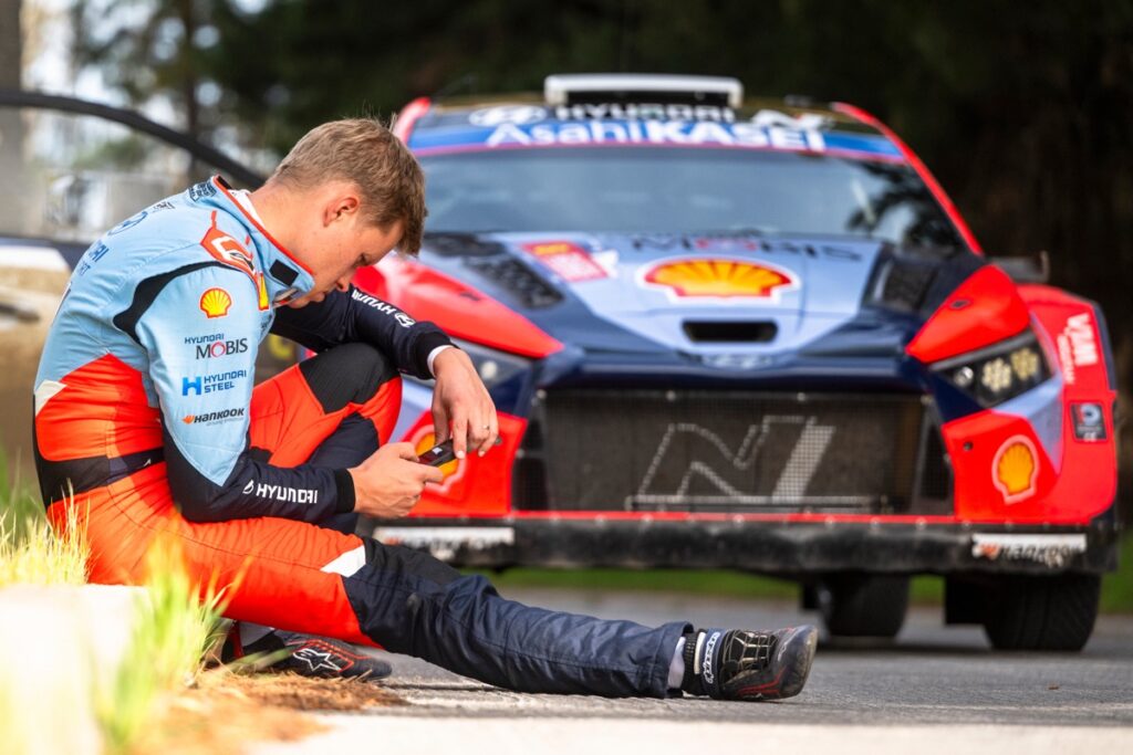 WRCチリ：オィット・タナック「予兆はなかった」金曜日コメント集 – RALLYPLUS.NET ラリープラス