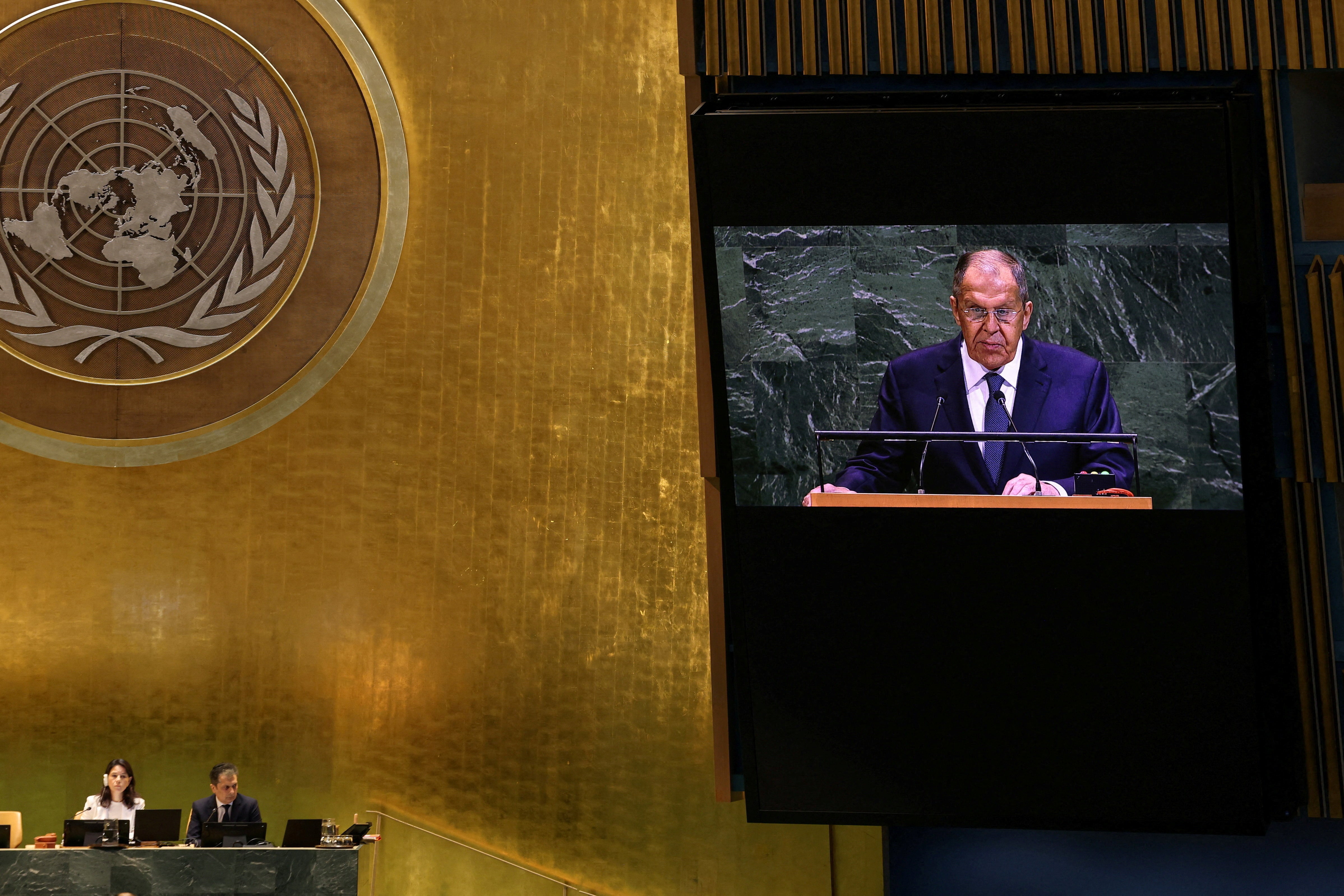 ロシア外相が西側に警告　「いかなる攻撃にも断固とした対応」