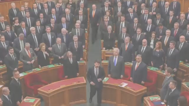 フィデスは、過去15年間にわたってこれらの新しい税に関する全国協議を相談することを忘れていました。