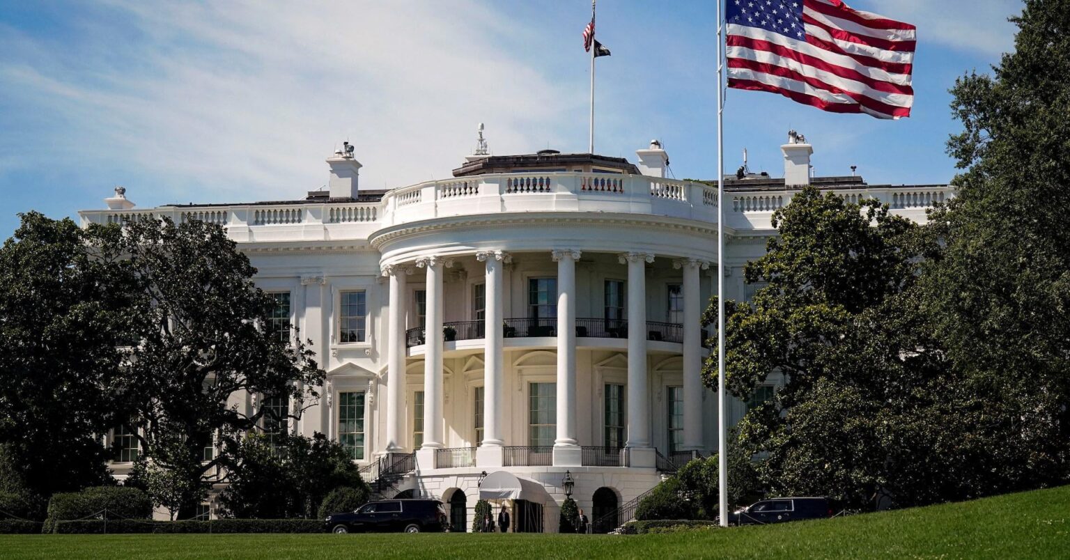 ディスカッションスレッド：米国大統領トランプは、不特定の防衛関連の発表を行います