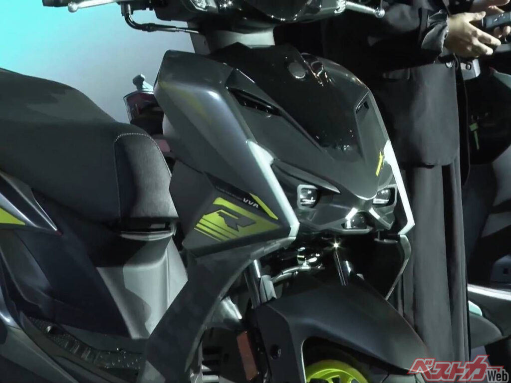 シグナスX復活！ 顔も排気量も超変化した155cc「シグナスXR」と125cc「シグナスX」が台湾で登場！ シリーズ最新モデルが正式発表 - 自動車情報誌「ベストカー」