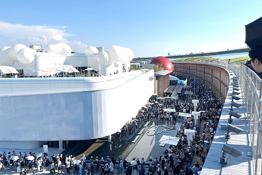 『2025大阪・関西万博』8月31日（日）ベルギー館付近にも多くの人だかりが（15時頃／Lmaga.jp撮影）