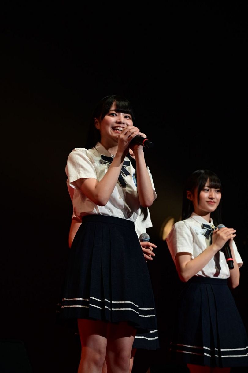 音楽イベントでファンらに研究生入りを報告する蕪竹さん＝８月３０日、横浜アリーナ（©ＳＴＵ）