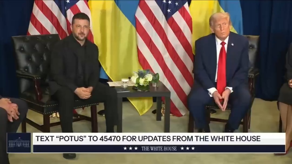トランプ大統領は、ゼレンスキー大統領と会ったときに、NATOが同盟の空域に入った場合、ロシアの飛行機を「撃down」しなければならないと述べています。