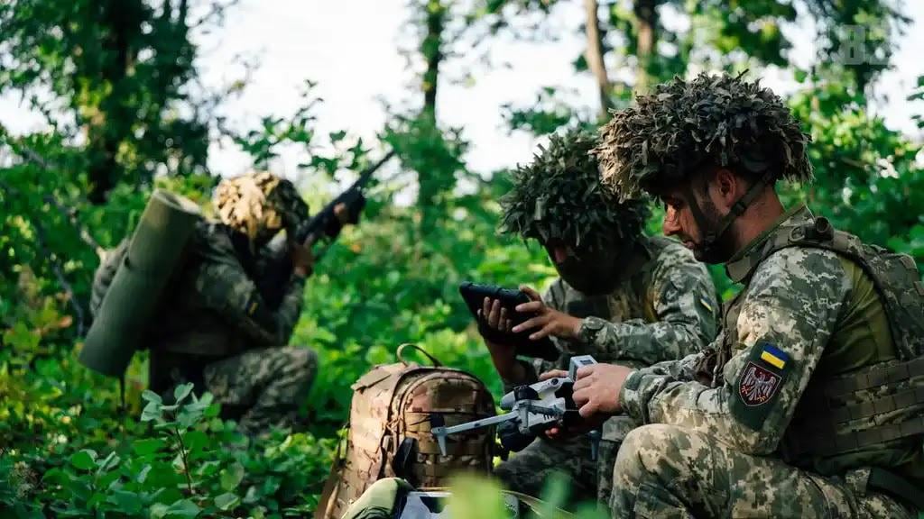 ウクライナは現在、ポクロフスクに3つの別々のロシア軍を取り囲んでいます