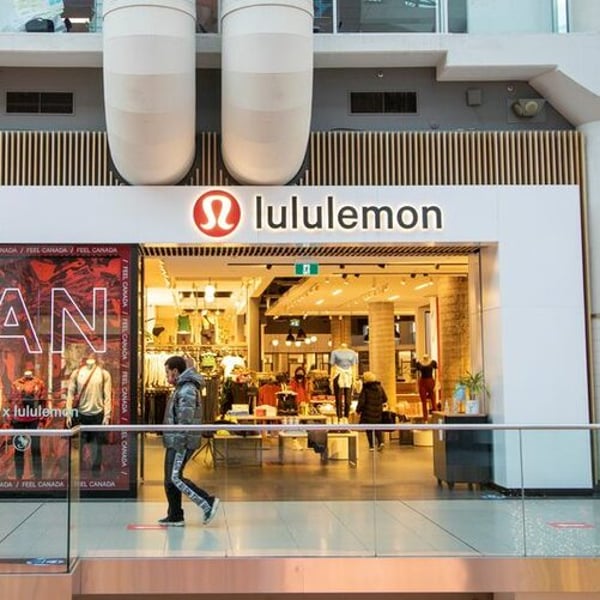 ルルレモン株、米国需要低迷と関税圧力で暴落 - FashionNetwork 日本