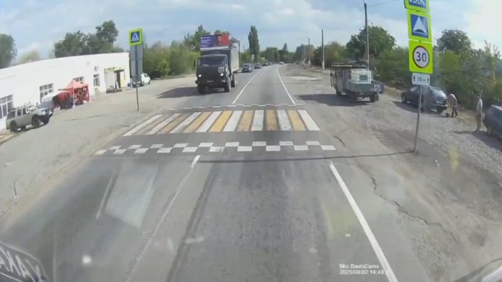 ロシアのトロール船のPOVから、ウクライナのドローンの影響を目撃しました。