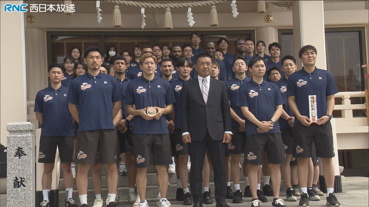 バスケットボールB3リーグ　トライフープ岡山　シーズン開幕前に必勝祈願