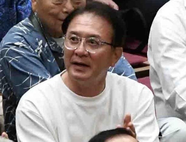熱戦の秋場所 人気タレントと伝説アスリートの姿にＳＮＳ沸く「金髪の人どこかで見た顔と思ったら」「世界陸上中だし他人の空似だよね？」 - デイリースポーツ