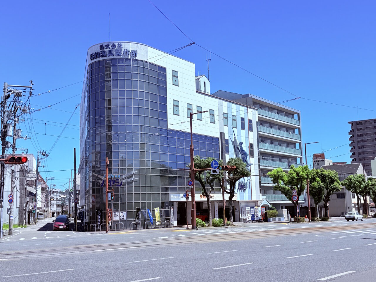 閉店することが発表された高知市梅ノ辻の「フィッシングハヤシ」