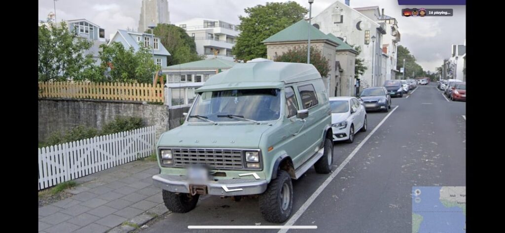 アイスランドで見続けている4x4 1980年代のバンを作成する責任者はどのような変換会社ですか？
