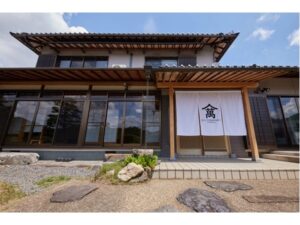 【京都府亀岡市】一日一組限定、最大18名まで宿泊できる「IZA COMINCA 萬」オープン！和サウナも - STRAIGHT PRESS[ストレートプレス]