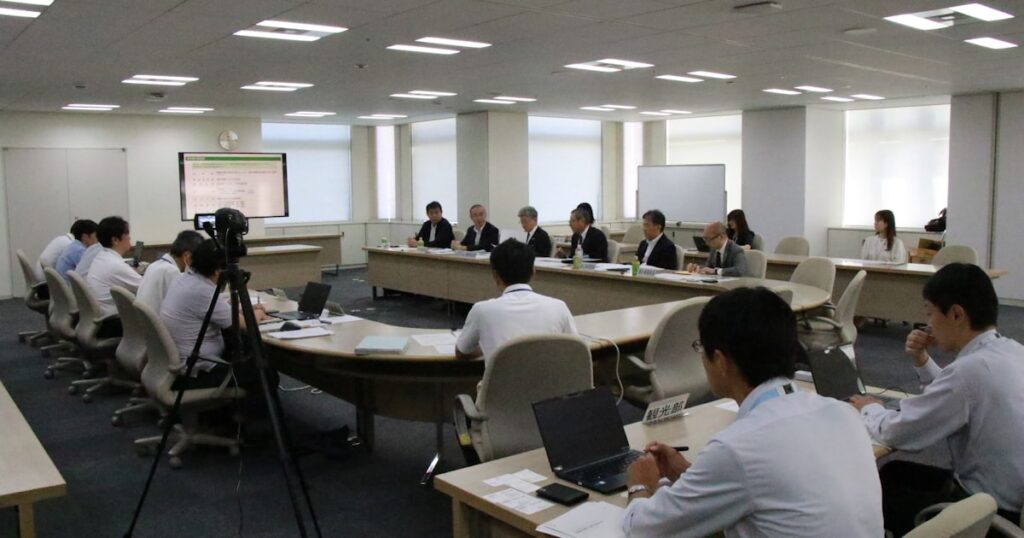 東京都の宿泊税見直し、年内に素案公表 ホテル事業者らにヒアリング - 日本経済新聞