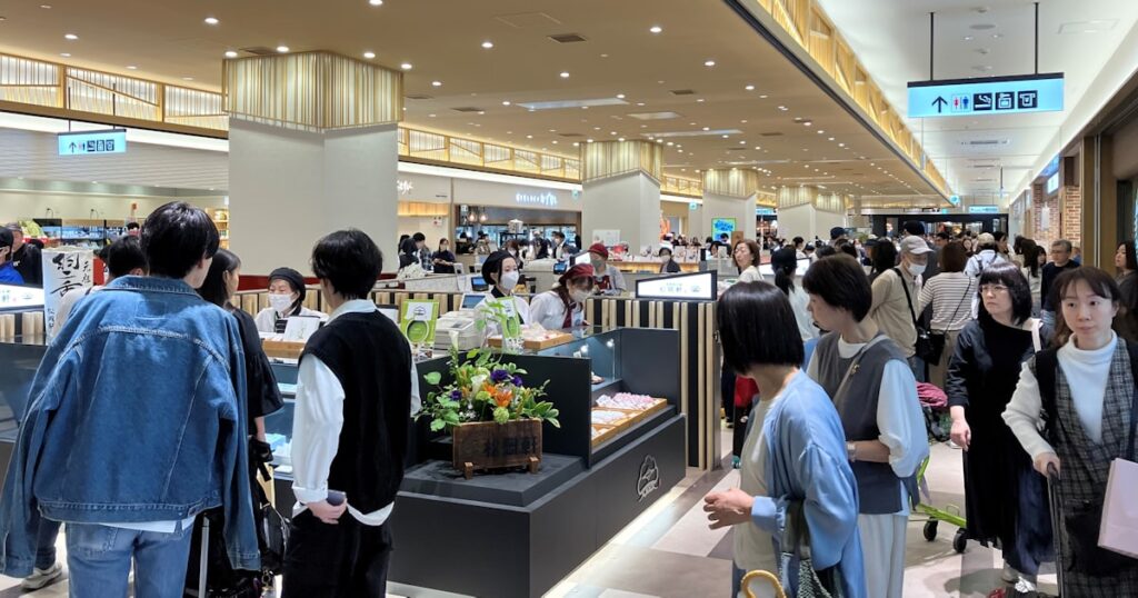 福井県内の免税店、1年で5割増 新幹線開業・支援策が背景 - 日本経済新聞