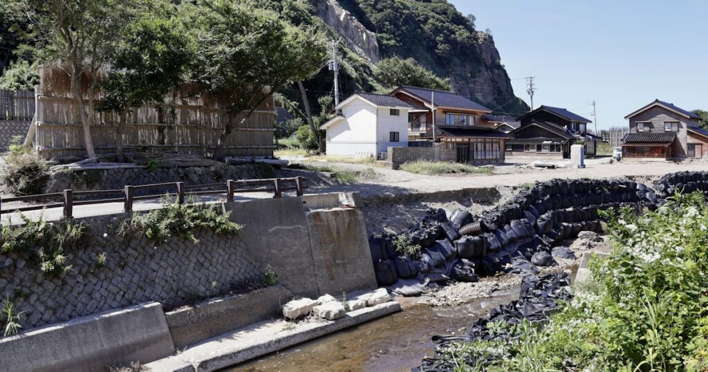 石川・能登の間垣集落景観、存続の危機 地震と豪雨で被害甚大 - 日本経済新聞