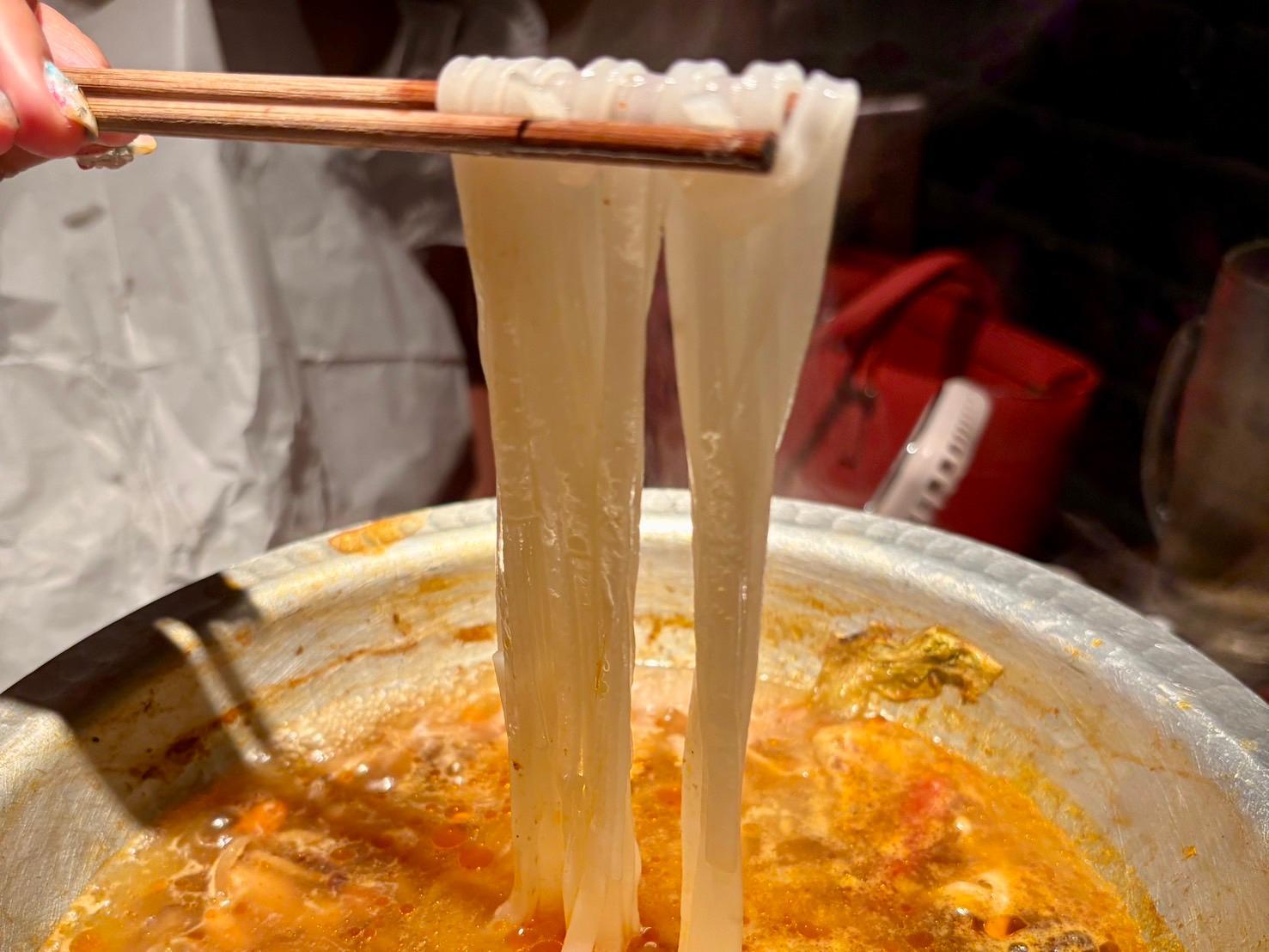 最後の一口まで満足！選べる〆で火鍋の余韻をしっかり堪能。
