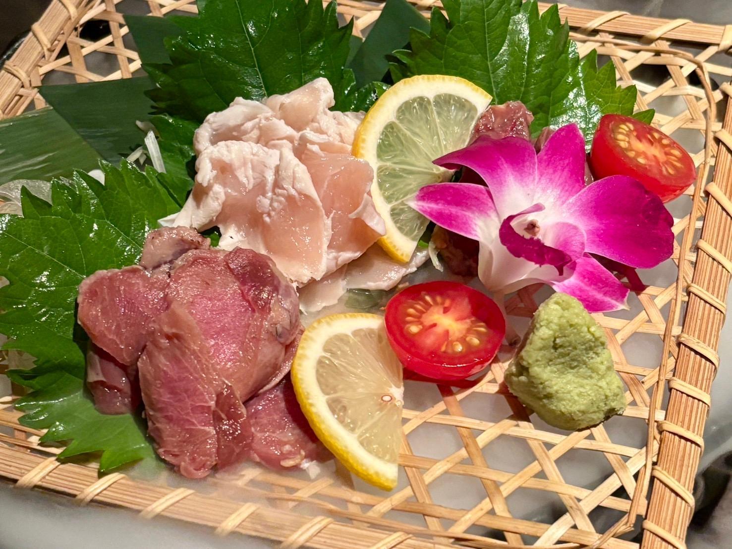 地鶏お造り3種盛り 1,780円（税込）