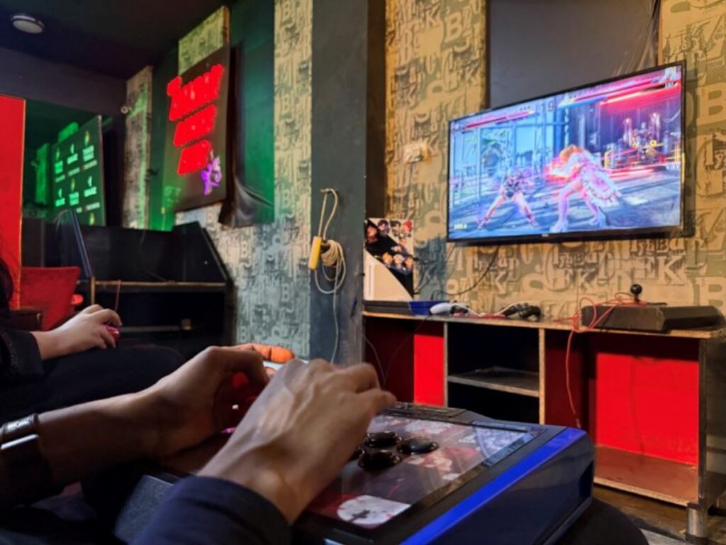 日本の名作ゲーム「鉄拳」、パキスタンの若者たちの人生変えるきっかけに(1/2) - CNN.co.jp