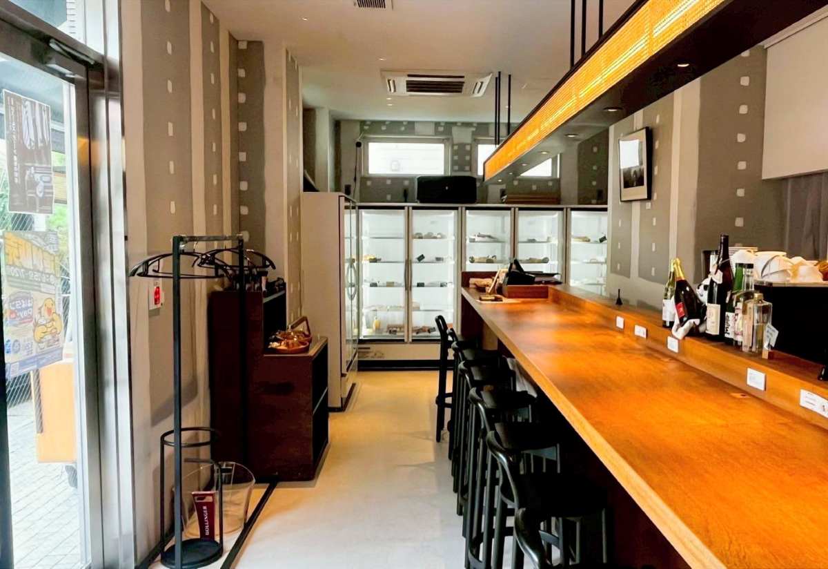珈琲にワイン、日本酒まで。店内には、選りすぐりのドリンクが揃っています。