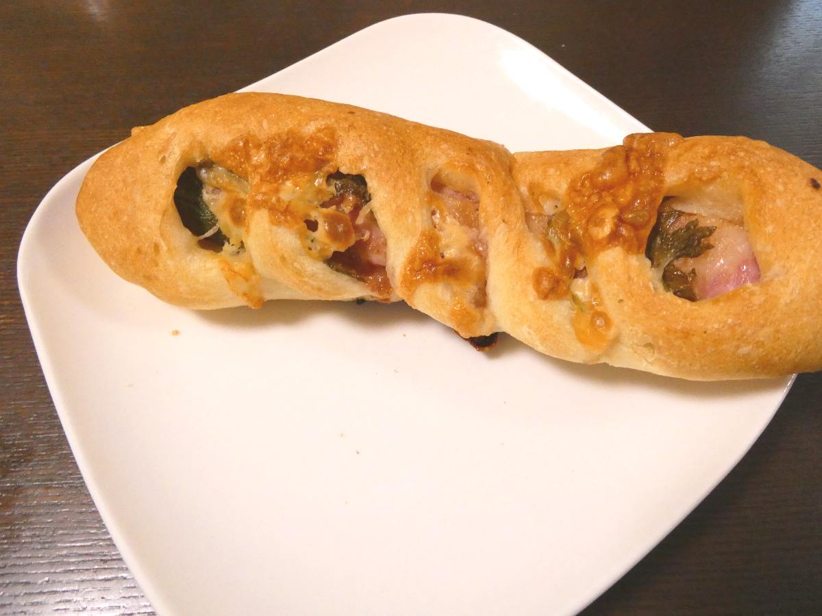 「梅しそベーコンふらんす」250円（税抜）