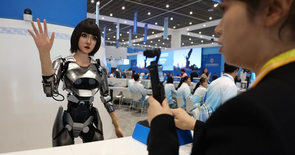 中国AI戦略、米国より賢明かも