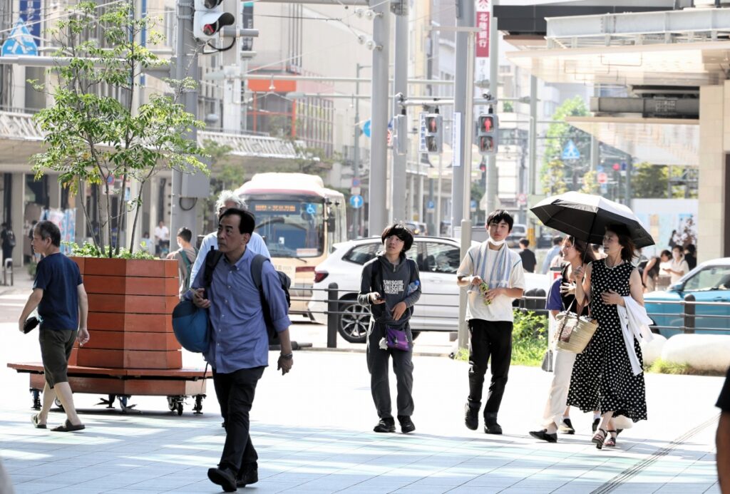 福井市の猛暑日33日目、観測史上最多日数を更新 8月31日も予想最高気温は36度 | 社会 | 福井のニュース - 福井新聞社