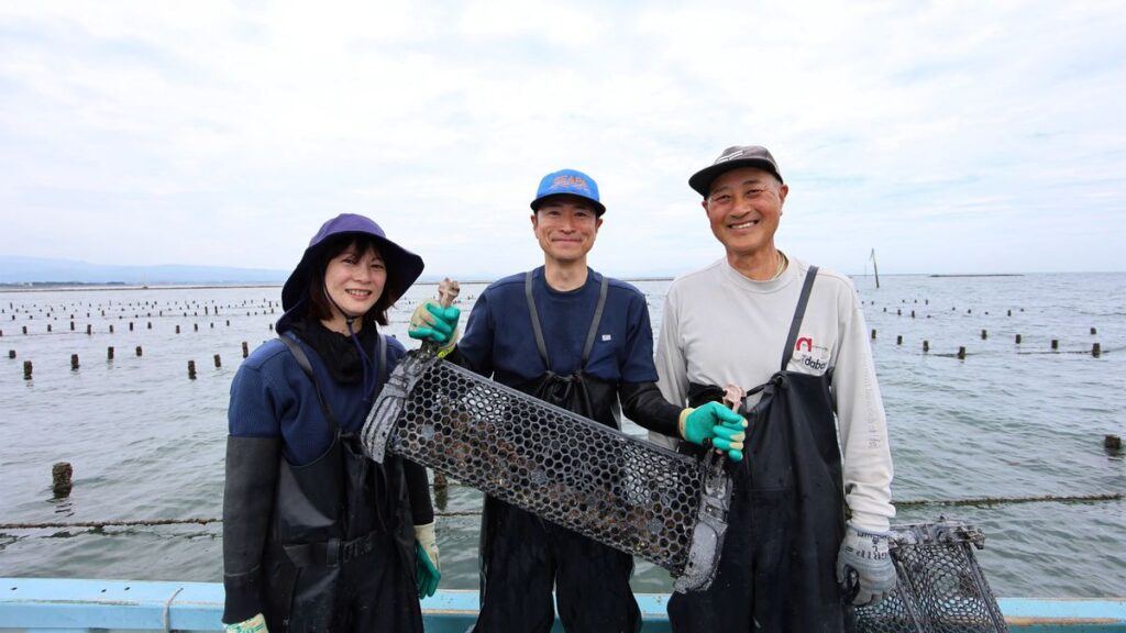 ｢地域おこし協力隊｣で大分県に移住した小川夫妻の"第3の人生" 東京から大分へ｡かき養殖の修業中! | PRESIDENT Online（プレジデントオンライン）