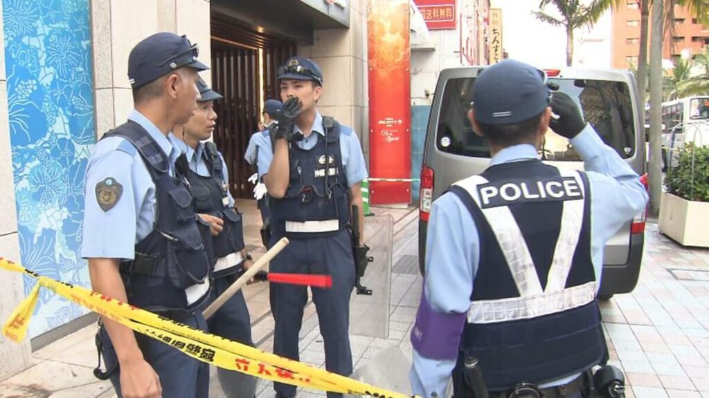 【写真更新】家族と共に訪れていた沖縄で…父親を刃物で刺した息子を殺人未遂の疑いで逮捕 首を刺された父親は死亡 | TBS NEWS DIG - TBS NEWS DIG