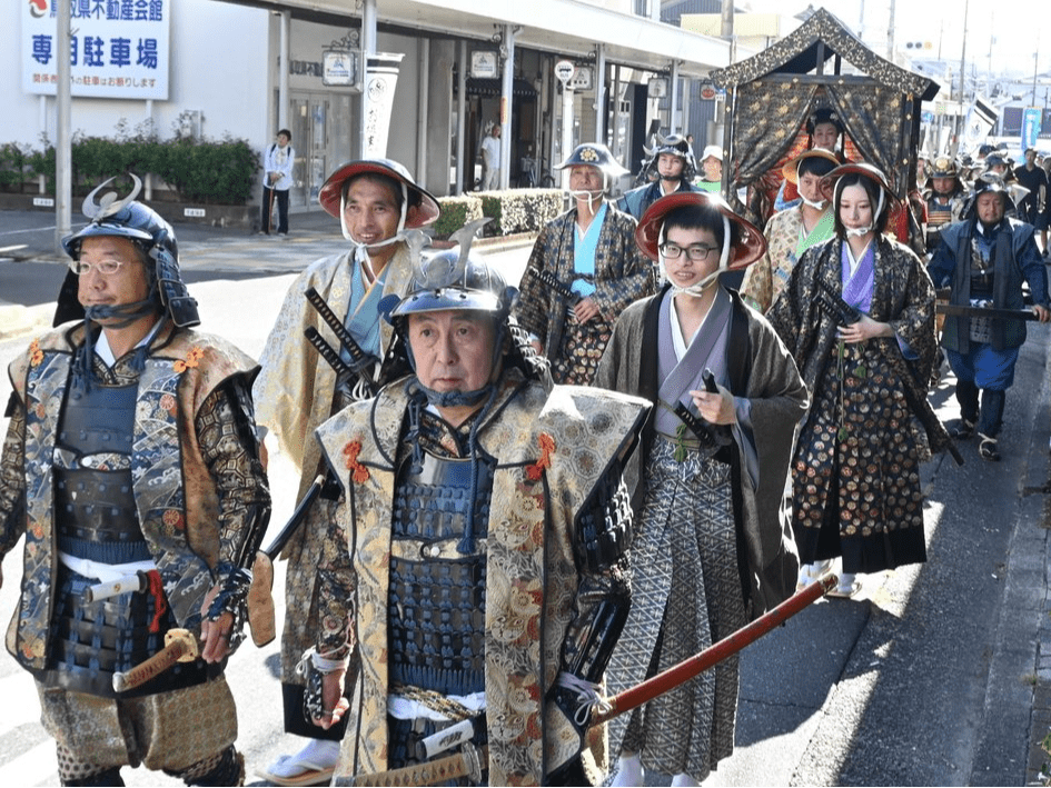 鳥取城下、勇壮に 三十二万石お城まつり ２８日は池松壮亮さんトーク - nnn.co.jp