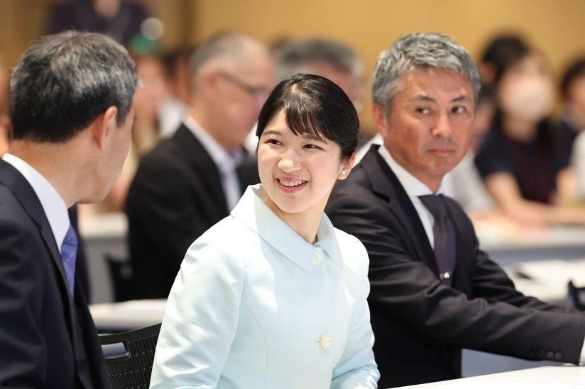 愛子さま朱鷺メッセに到着、車からにこやかに手を振り ぼうさいこくたいに出席 - niigata-nippo.co.jp