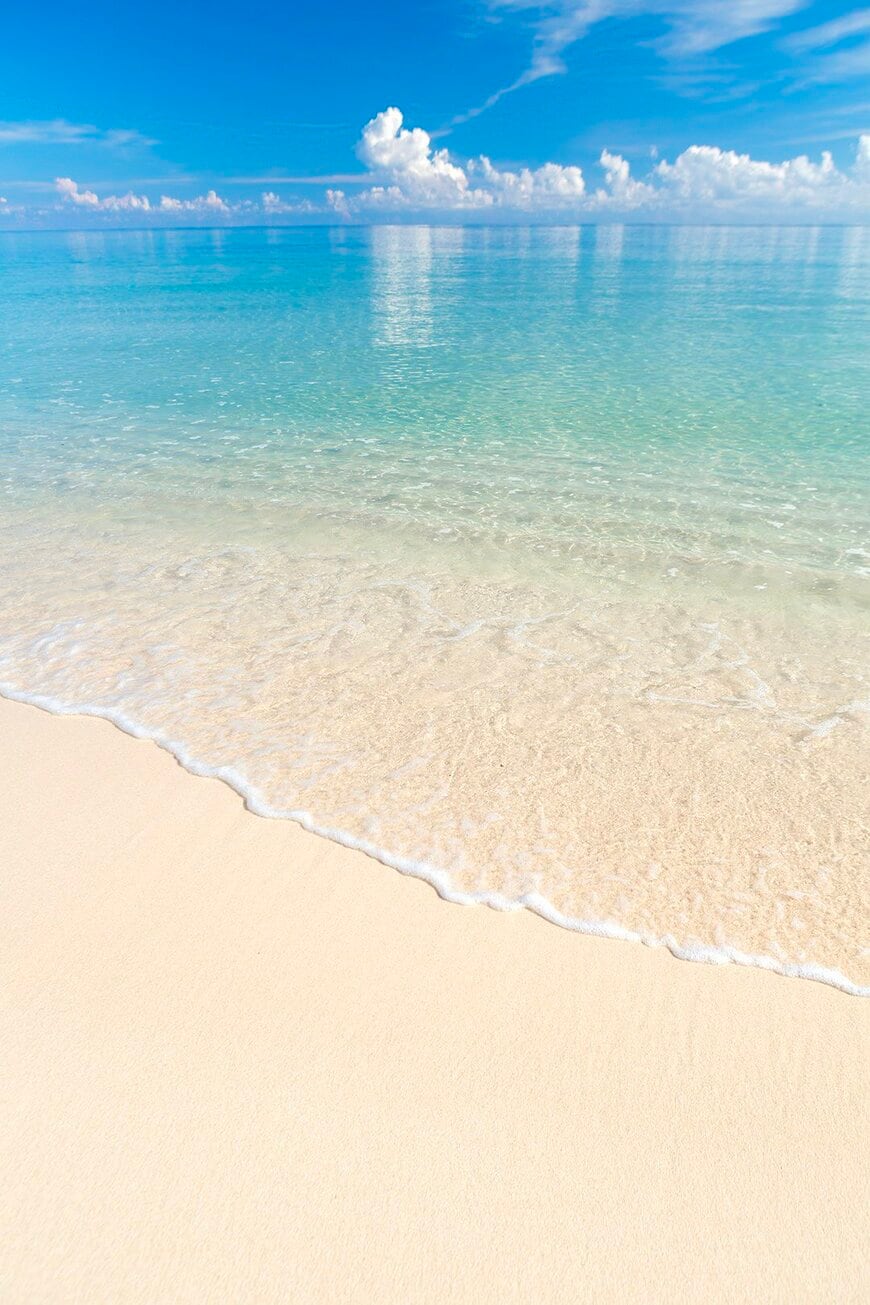 穏やかで美しい朝の海