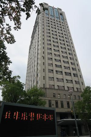 殺人未遂疑いで男を再逮捕、兵庫 ３人切りつけ事件 | 全国のニュース | 福井新聞ONLINE