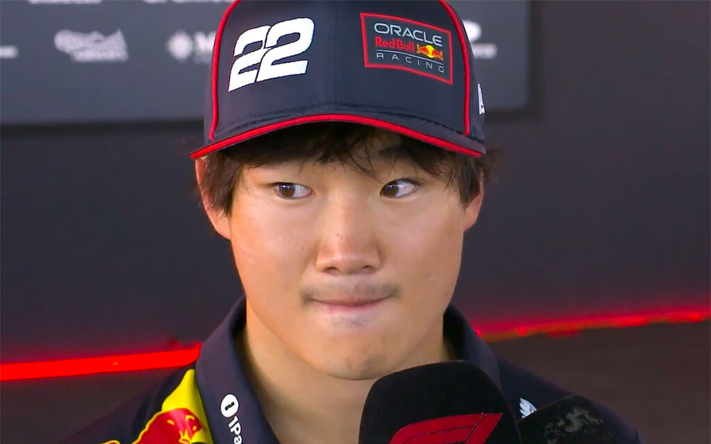 ポイント圏外13位に終わったレースを経てインタビューに応える角田裕毅（レッドブル・レーシング）、2025年9月7日(日) F1イタリアGP決勝（モンツァ・サーキット）