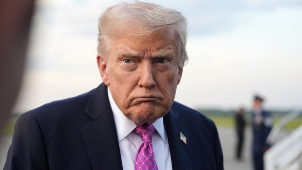 オーストラリアの放送会社は、トランプとの衝突の後、英国の記者会見からブロックされました