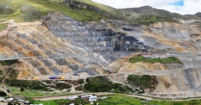 Peru: Judiciary closes case against 17 indigenous people criminalised for protesting against mining company