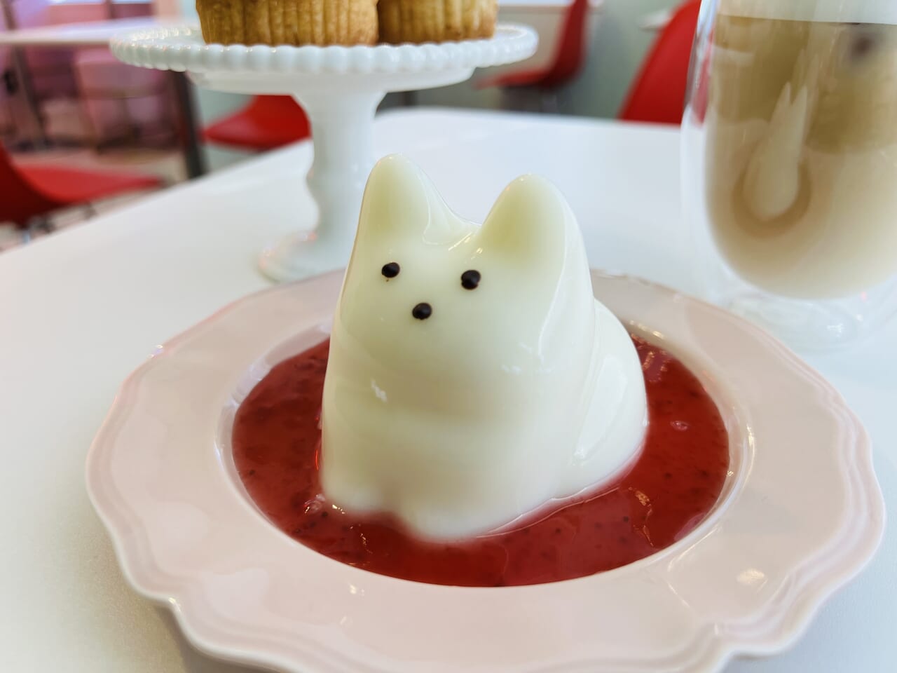 2024年5月10日に本町にリニューアルオープンした「Lil Base」の「ねこプリン」